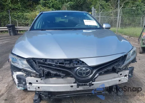 2019 Toyota Camry Le z USA, uszkodzony, nr VIN 4T1B11HK2KU771648